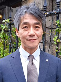 倉地史雄氏